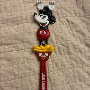 Walt Disney World Mickey Mouse 16" Plastic Back Scratcher Souvenir